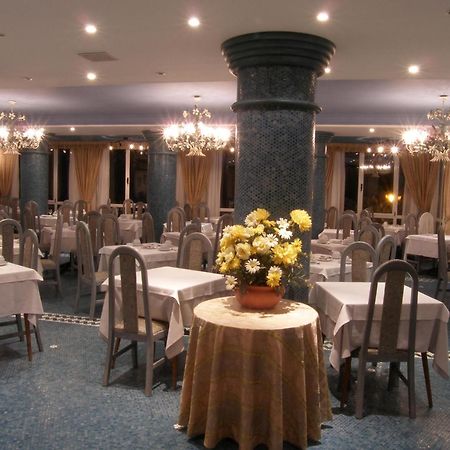 Hotel Torre Cristina Noja Eksteriør billede
