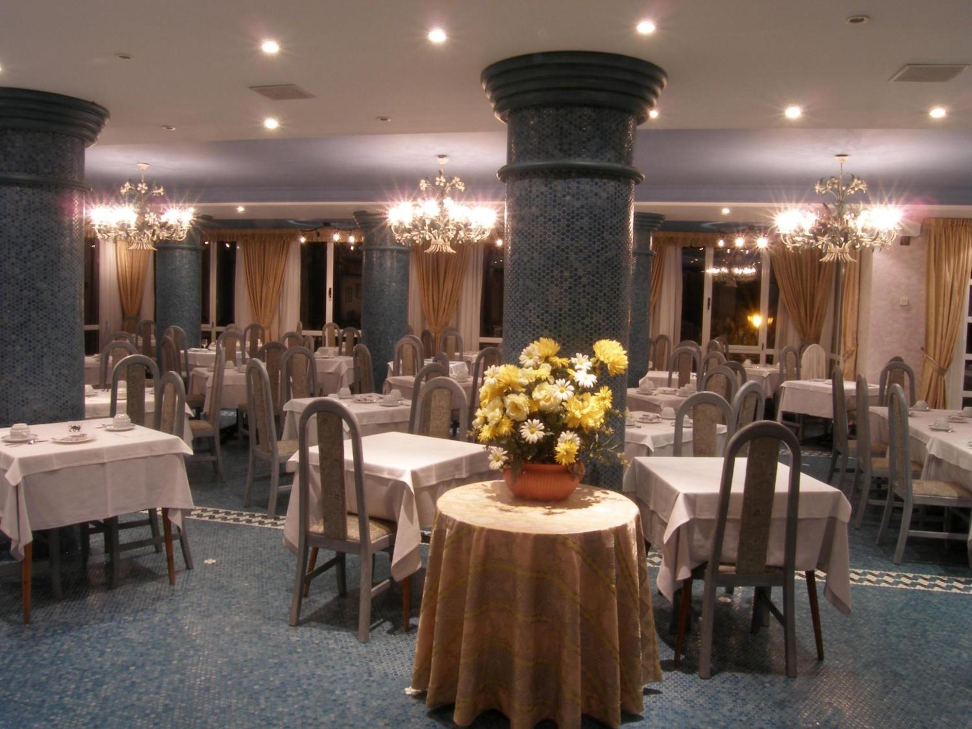 Hotel Torre Cristina Noja Eksteriør billede