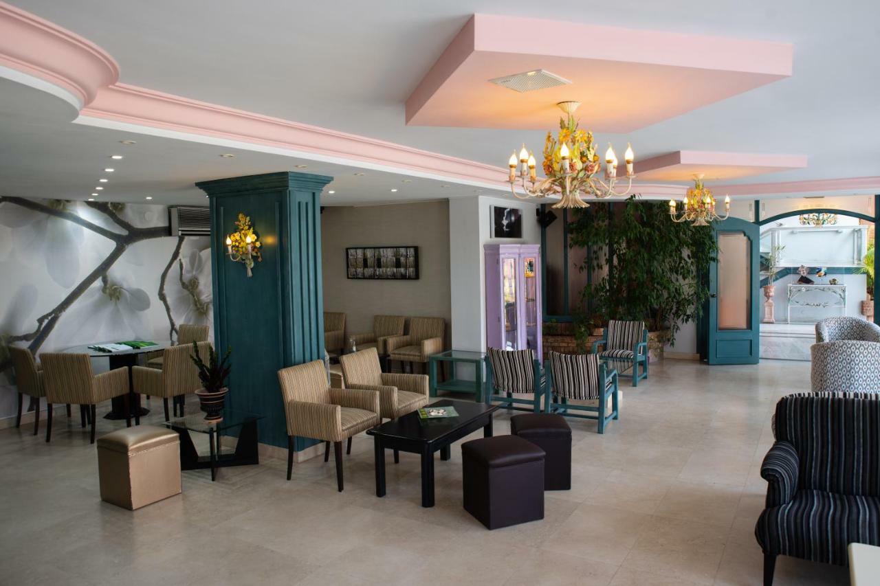 Hotel Torre Cristina Noja Eksteriør billede